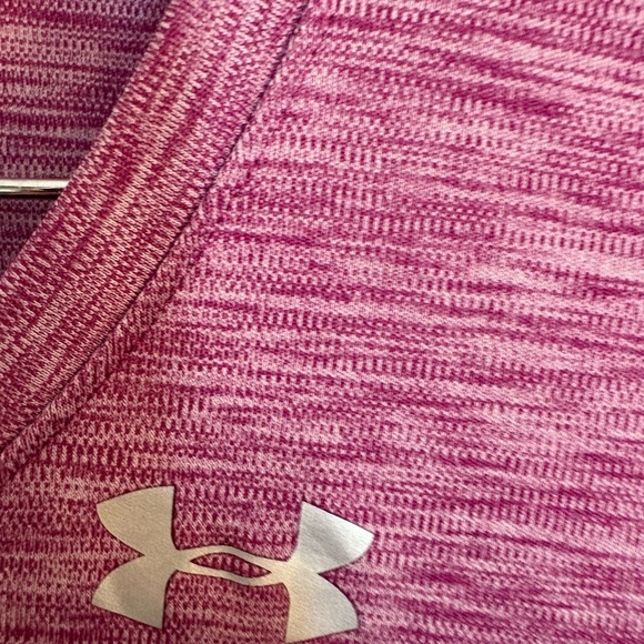 Under Armour Heat Gear pink Short Sleeve T-Shirt women’s small. - Picture 3 of 6